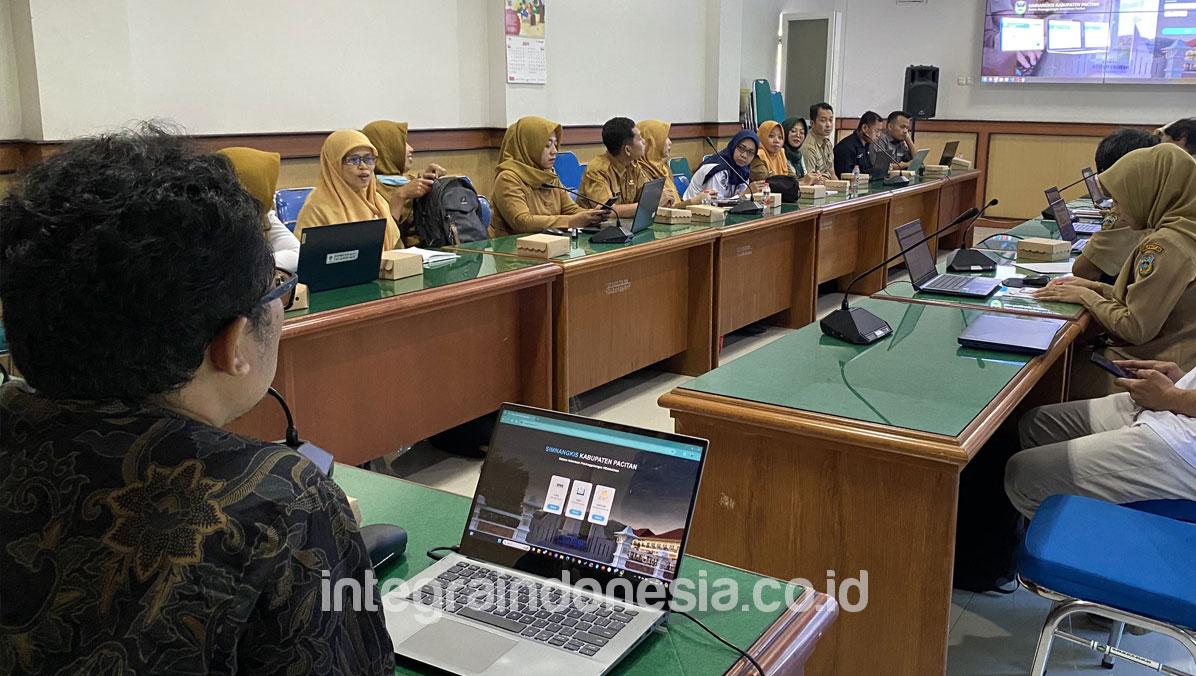 Bimbingan Teknis Sistem Informasi Manajemen Satu Data Kemiskinan Kabupaten Pacitan