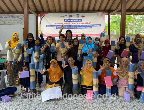 PT Integra Inovasi Indonesia Salurkan Bantuan untuk Sekolah Lansia Kalimasada