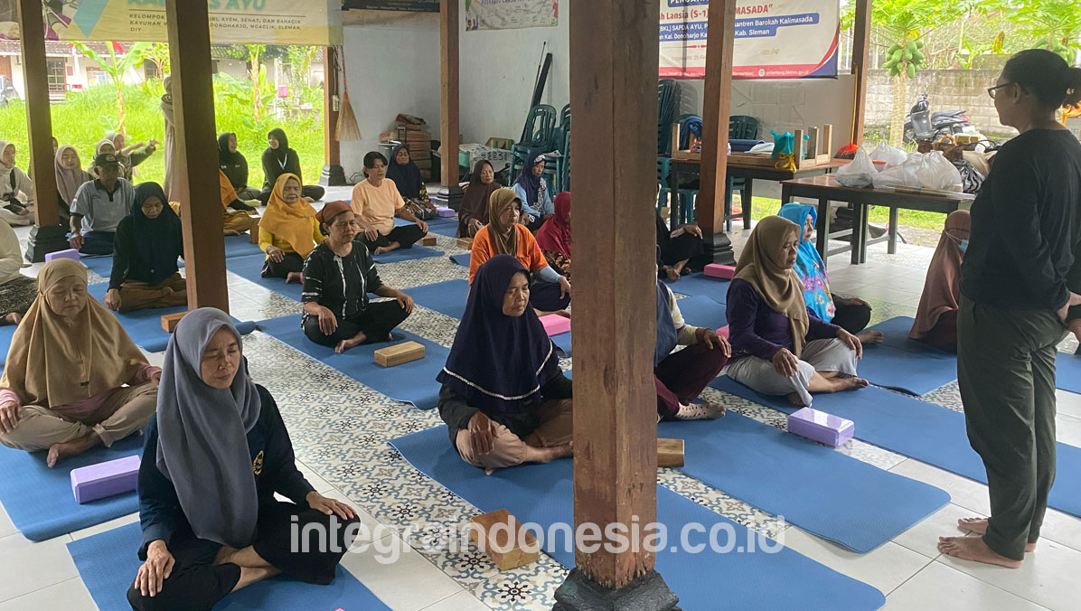 Wujud CSR, PT Integra Inovasi Indonesia Bantu Sekolah Lansia Kalimasada